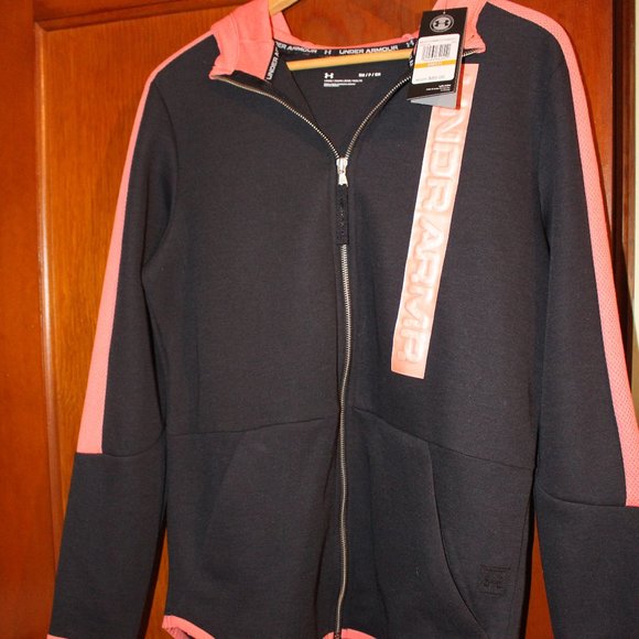 Under Armor Mens Small Black and Pink Hoodie "Loose" fit - Picture 1 of 3